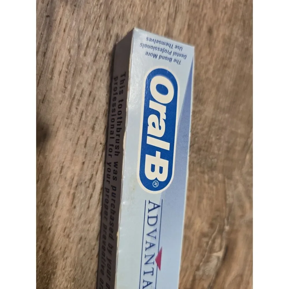 90's Vintage Oral B Toothbrush‎  Advantage Angle 40 SOFT Micro Textured  Dentist
